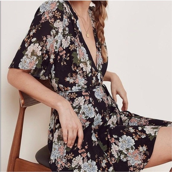 Reformation Guava Dress - Picture 2 of 7